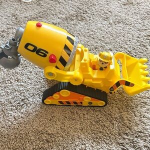 PAW Patrol The Movie Rubble's Deluxe Bulldozer Toy Set